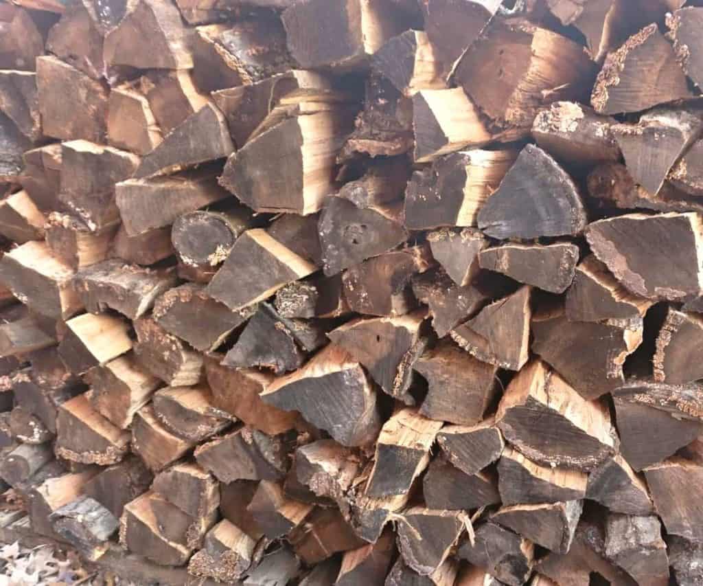 split firewood to help homestead frugally